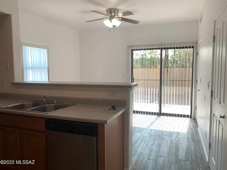 1741 E Hedrick Dr — Photo 11