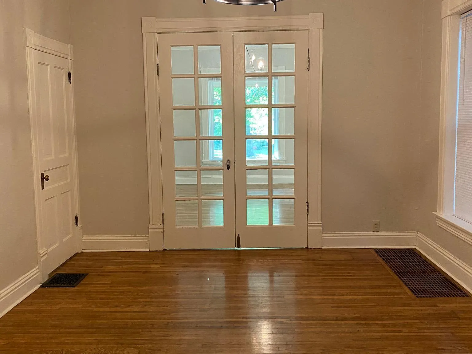 1 bed, 900 sqft, $750 — Photo 4