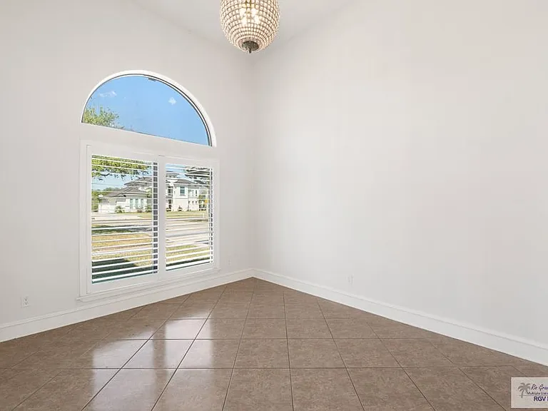 5684 Heron Cove Ln — Photo 5