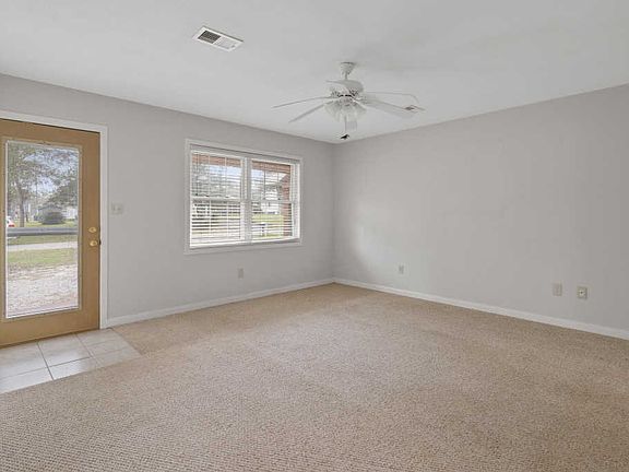 4th image of 319 NE 58th St