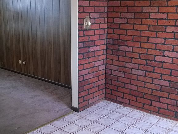 4th image of 5645 Allemong Dr