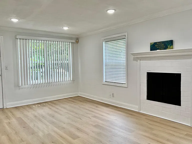 534 Lafayette St — Photo 3