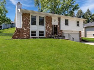 3124 Summit Vista Dr, Des Moines, IA 50321