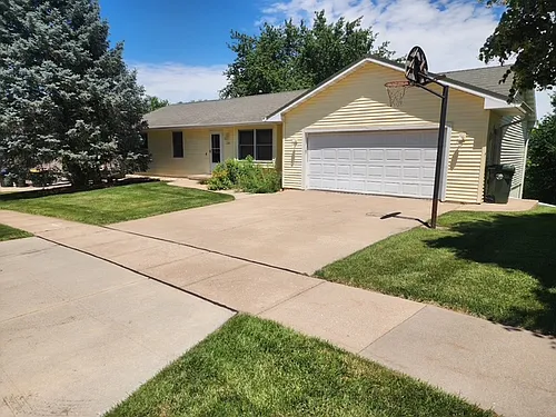 1114 Duck Creek Dr Photo 1