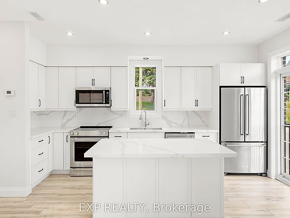 3rd image of 131 Saint George St