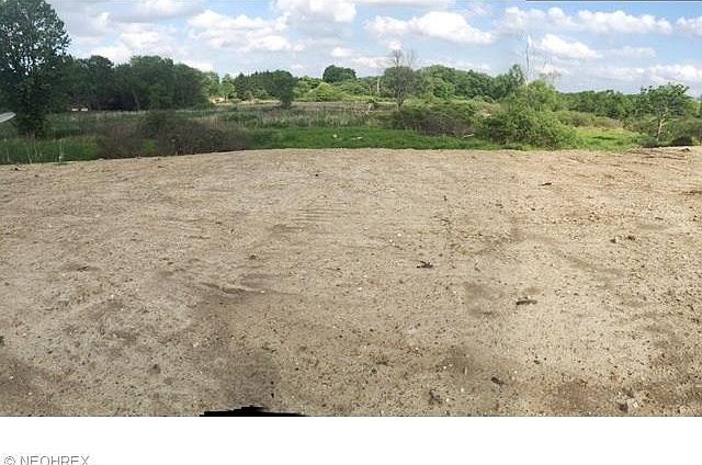 2nd image of 552 Johnson Rd