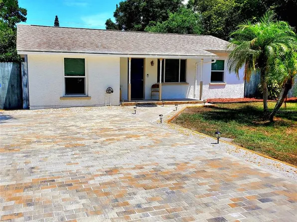 430 1st Ave NE, Largo, FL 33770