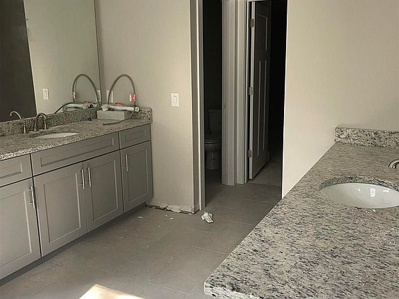 3rd image of 5634 Dunridge Dr