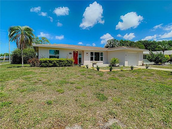2nd image of 13687 Imperial Grove Dr N