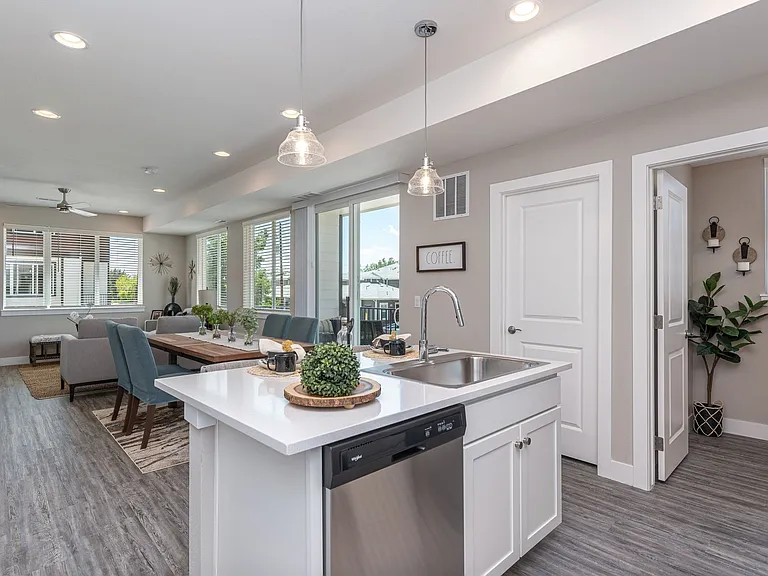 Honey Creek Townhomes — Photo 10