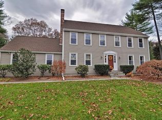 8 Bobwhite Ln, Norfolk, MA 02056