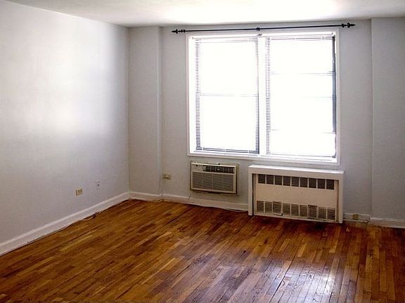 4th image of 13915 83rd Ave APT 212