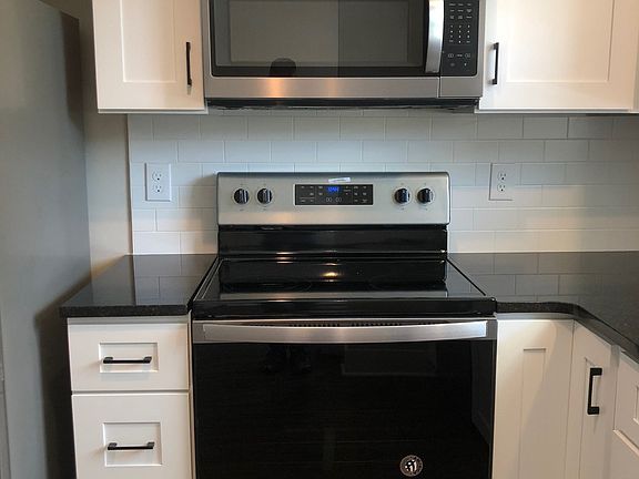 4th image of 114 Nichols Ln