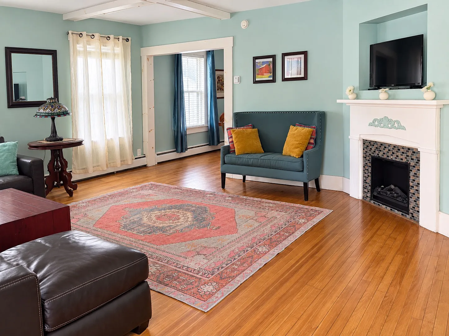 4 bed, 2520 sqft, $3,300 — Photo 4