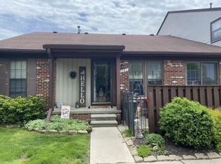 39581 Old Dominion Dr, Clinton Township, MI 48038