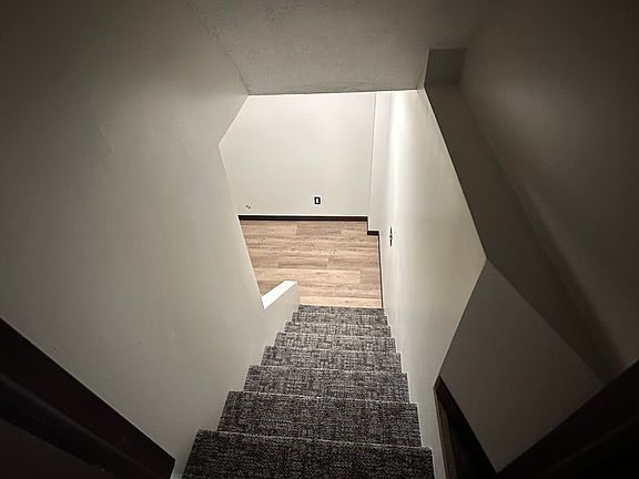 5th image of 702 W 26th St #B