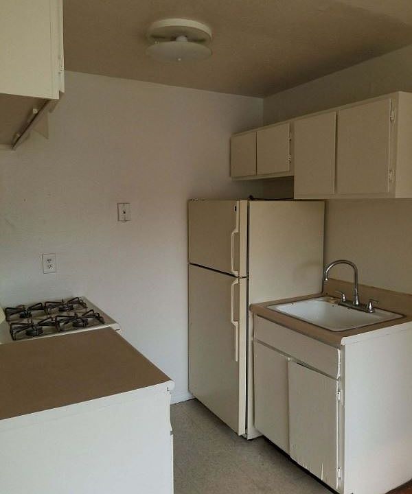 2nd image of 2341 Burnet Ave APT 7