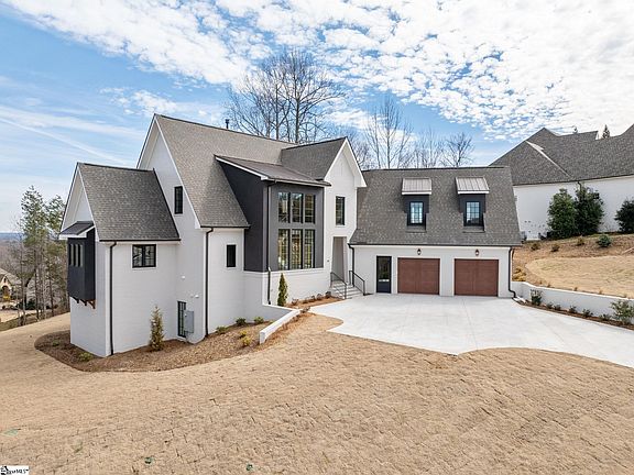 2nd image of 14 Monet Dr