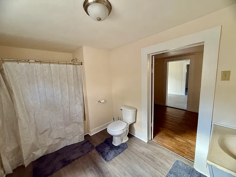 470 S 3rd St — Photo 12