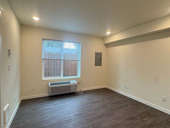 4th image of 503 E Helena Ave #105