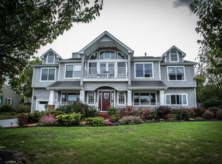 27 Harborview Dr, Atlantic Highlands, NJ 07716