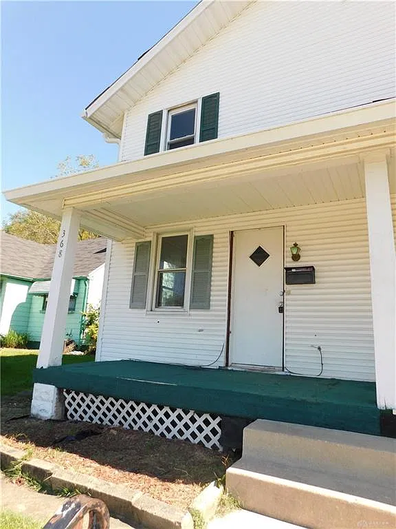 2 bed, 1.0 bath, 1760 sqft, $850 — Photo 2