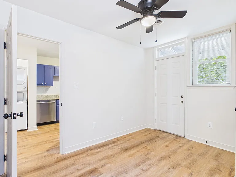 411 Gilmer St #B — Photo 28