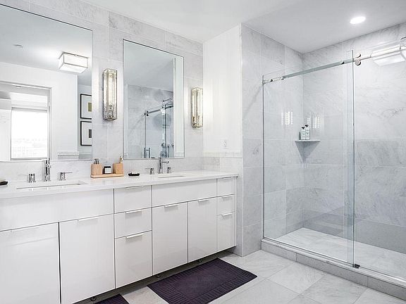 5th image of 9 Avenue At Port Imperial #1021