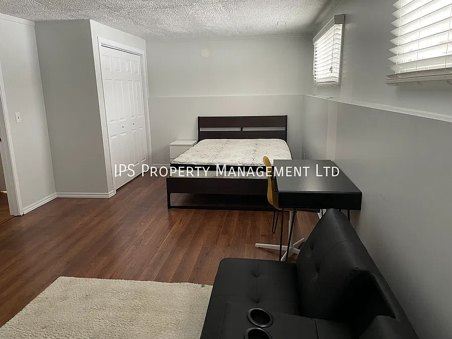 98 Maple Drive, Belleville - 2 Bed | 1 Bath | 2 Parking — Photo 4