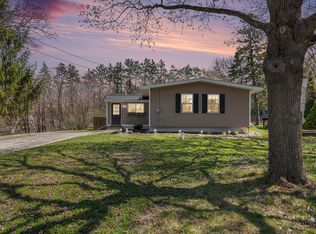 320 Alewa Dr NW, Grand Rapids, MI 49504