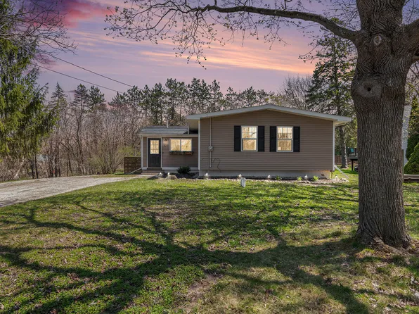 320 Alewa Dr NW, Grand Rapids, MI 49504