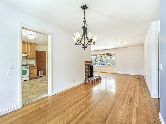 4th image of 3762 La Donna Ave