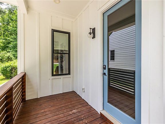 3rd image of 150 Ridgeland Ave