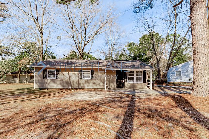 1st image of 909 Crestwood Ter