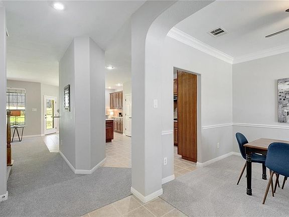 4th image of 2917 Alsatia Dr