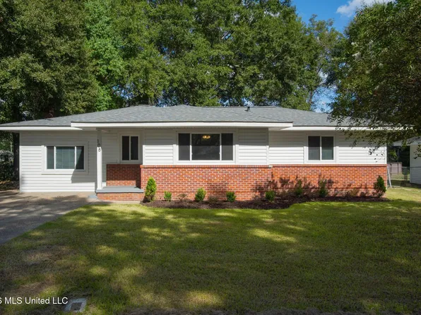 108 Barron St, Petal, MS 39465