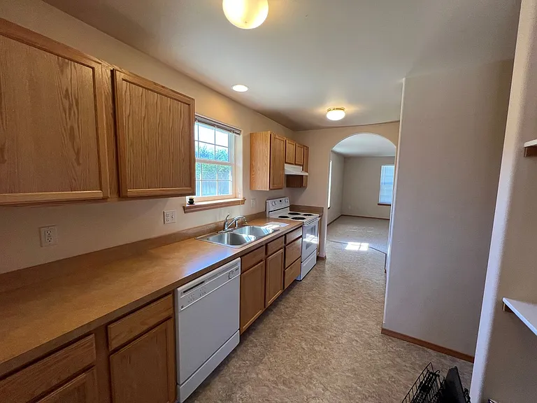309 W Helena Ave — Photo 4