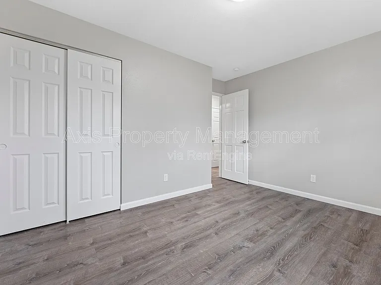 537 Lynn Haven Ln — Photo 9