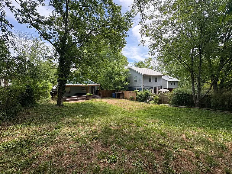 10 Spring Dr — Photo 19