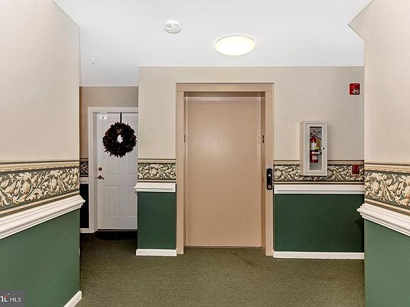 2nd image of 2511 Shelley Cir #6-3D