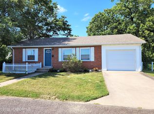 1 W Chestnut St, Fulton, MO 65251