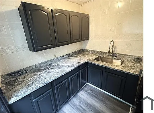 16 Hillside St #2 — Photo 3