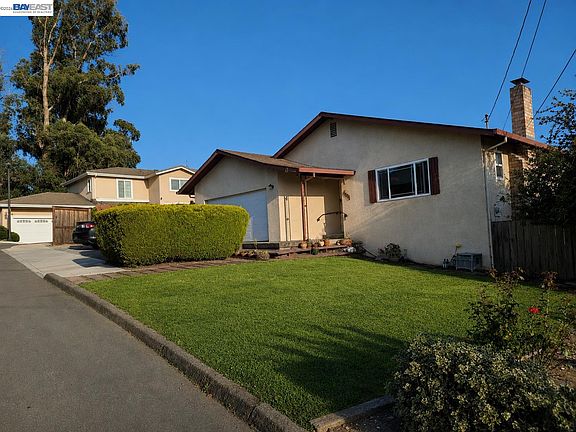 3rd image of 4591 Edwards Ln