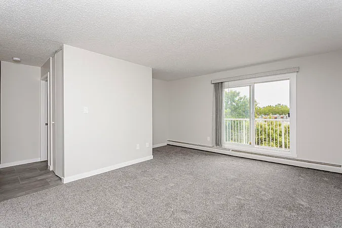 Hillview Estates Apartments Edmonton — Photo 3