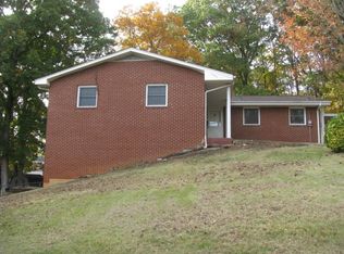1546 Suncrest Dr, Kingsport, TN 37665
