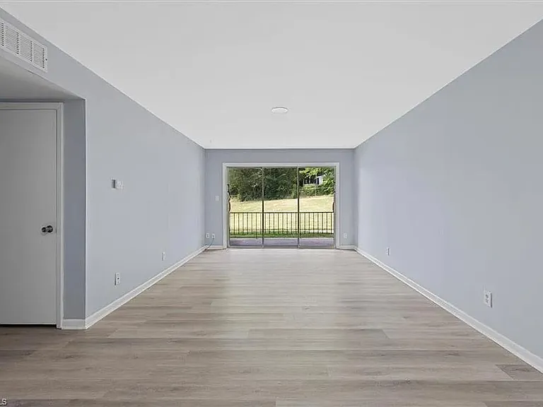 2819 N O'Henry Blvd — Photo 10