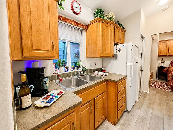 4th image of 233 N Val Vista Dr #64