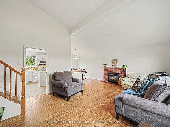3rd image of 30 Corkstown Rd