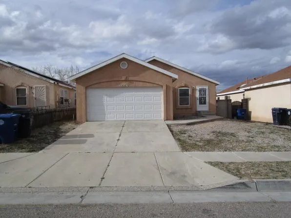 8827 Thor Rd SW, Albuquerque, NM 87121