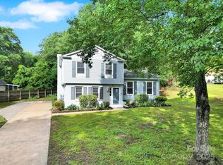 8514 Timbercrest Cir, Charlotte, NC 28226